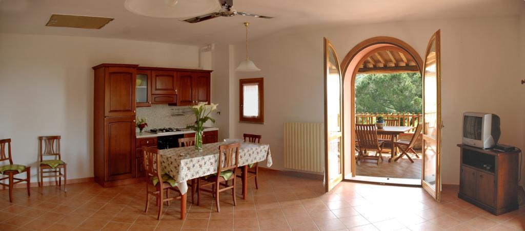 Agriturismo Podere Gozzuto Ґаворрано Номер фото